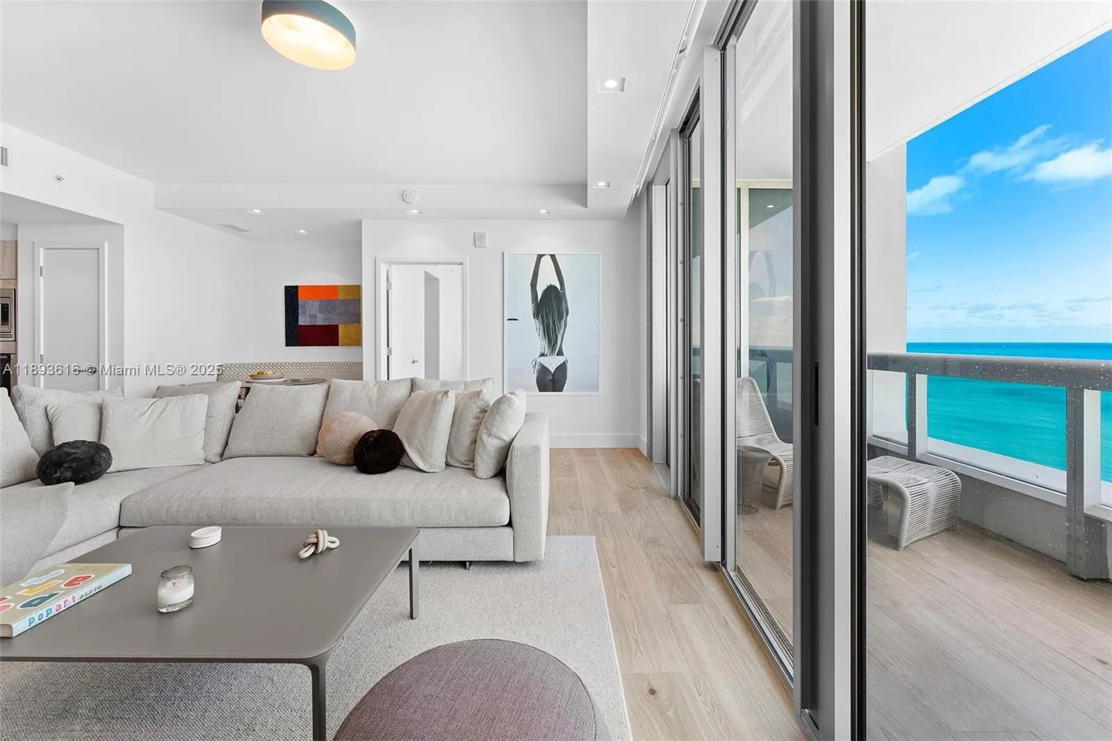 6899 Collins Ave, #2601