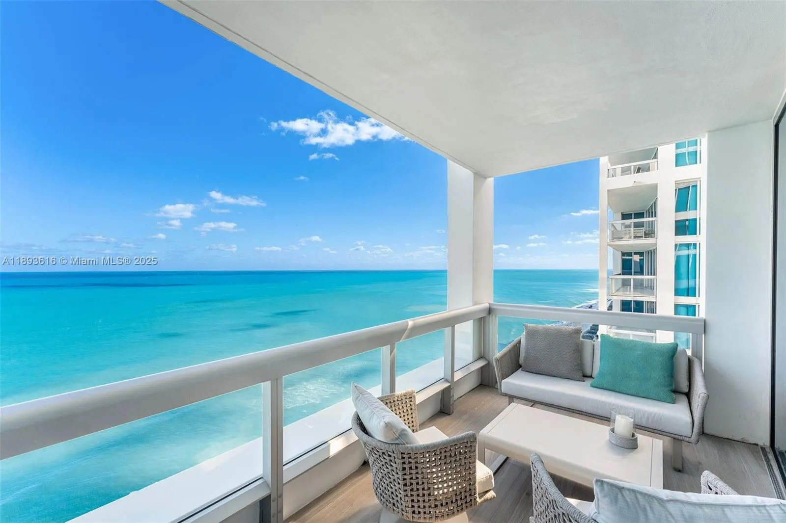 6899 Collins Ave, #2601