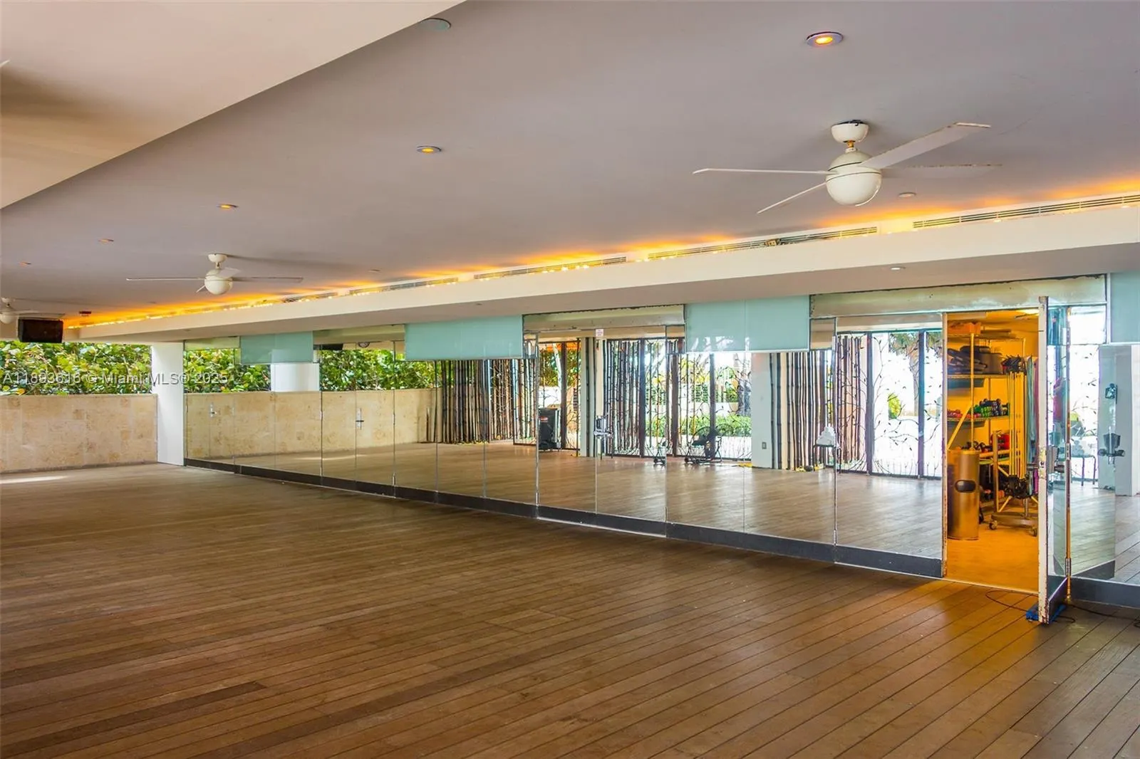 6899 Collins Ave, #2601