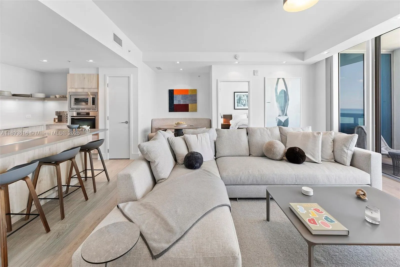 6899 Collins Ave, #2601