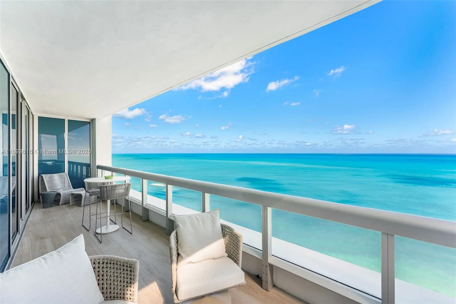 6899 Collins Ave, #2601