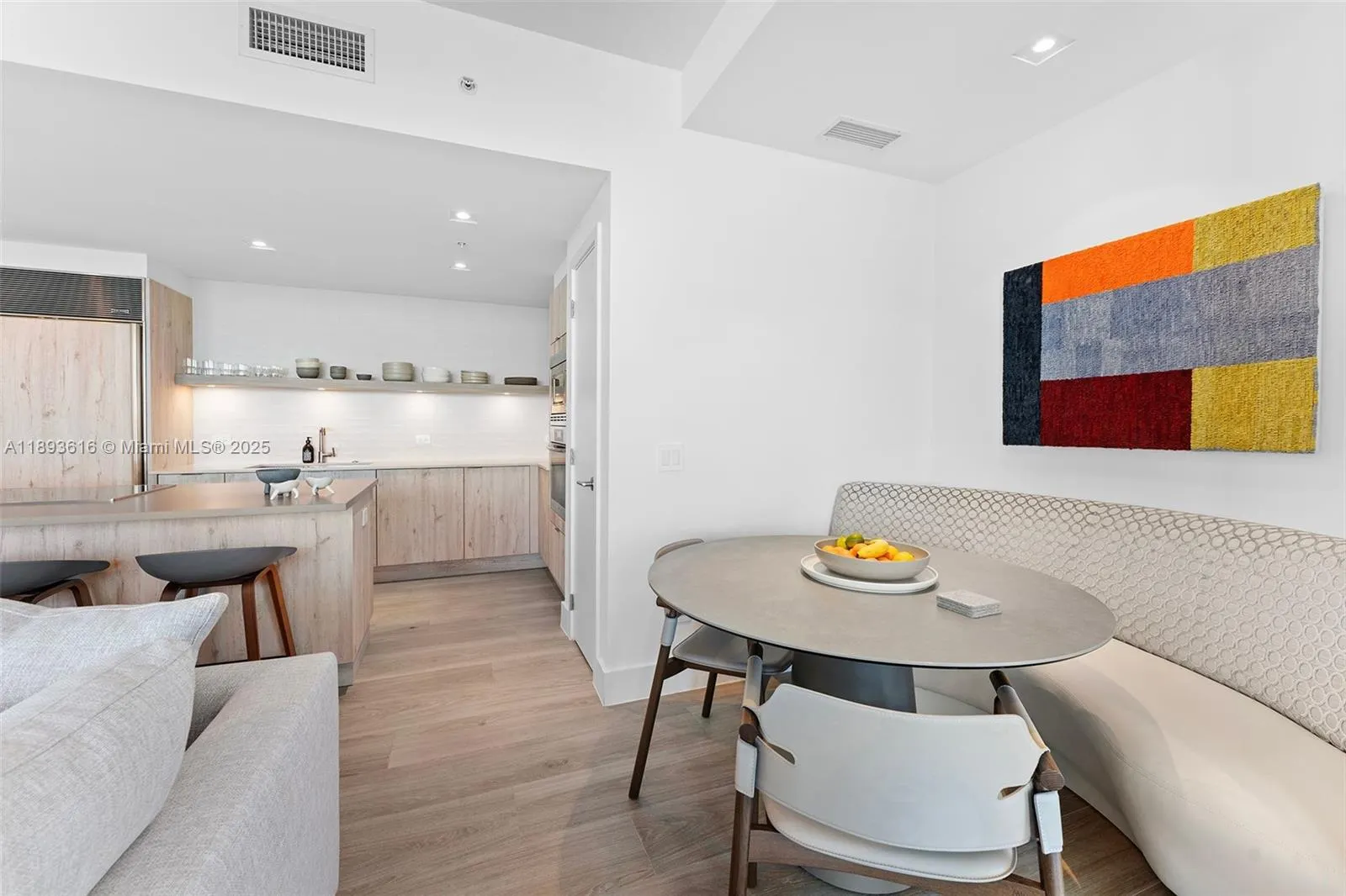 6899 Collins Ave, #2601