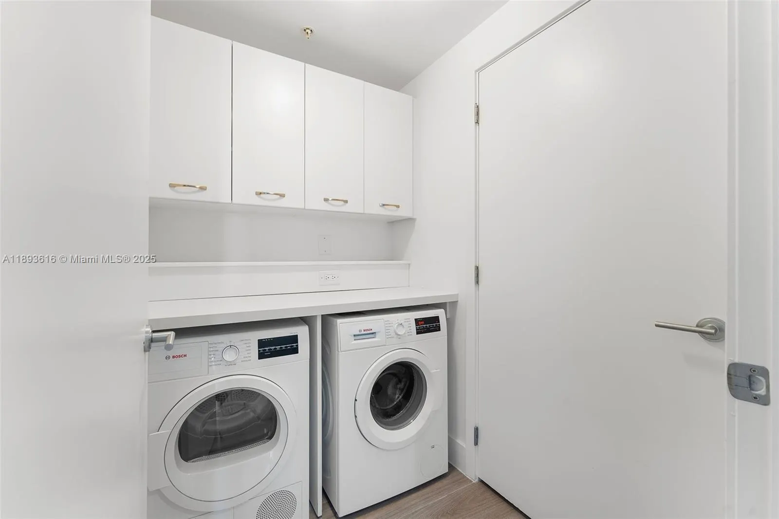 6899 Collins Ave, #2601