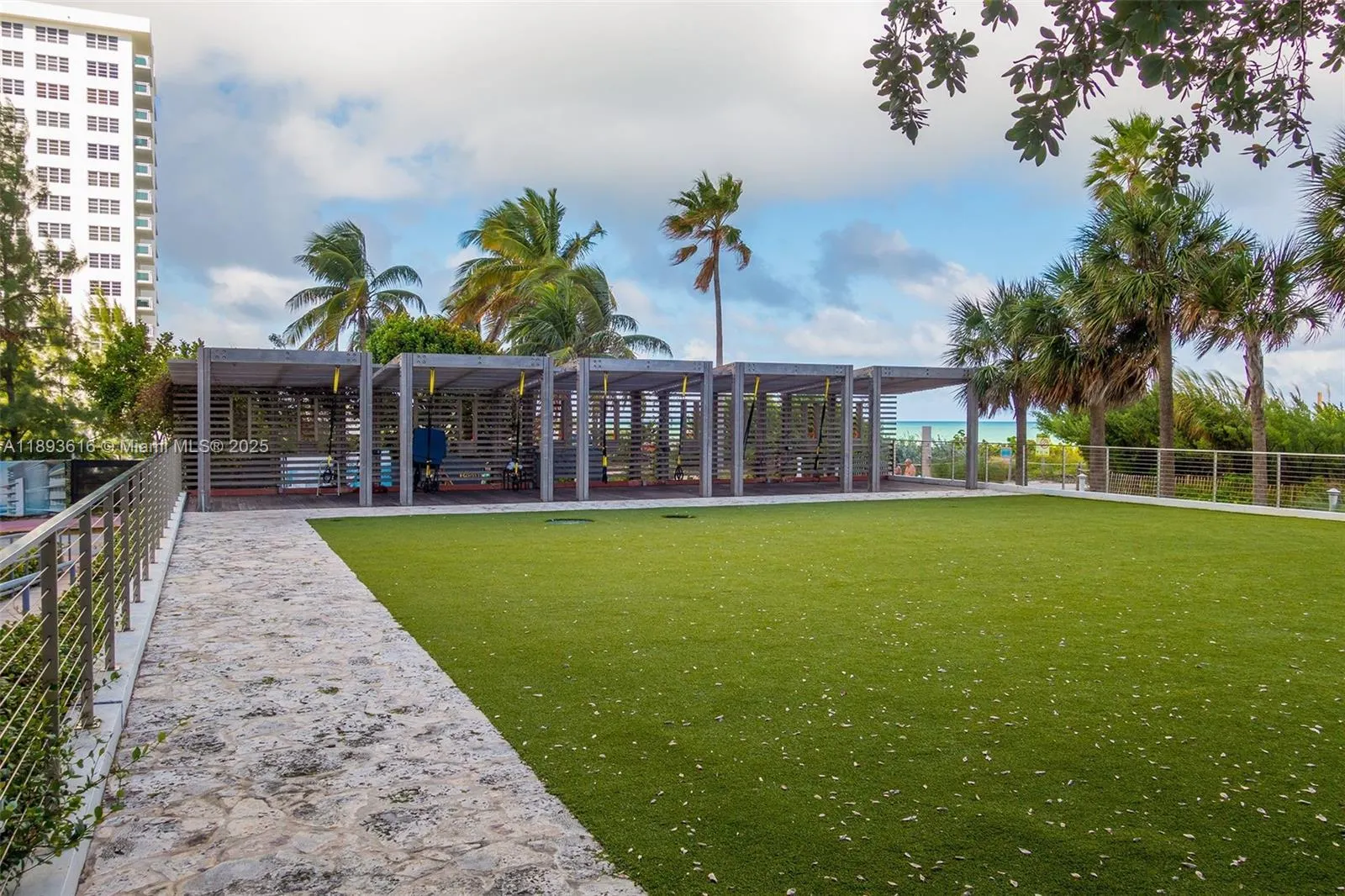 6899 Collins Ave, #2601