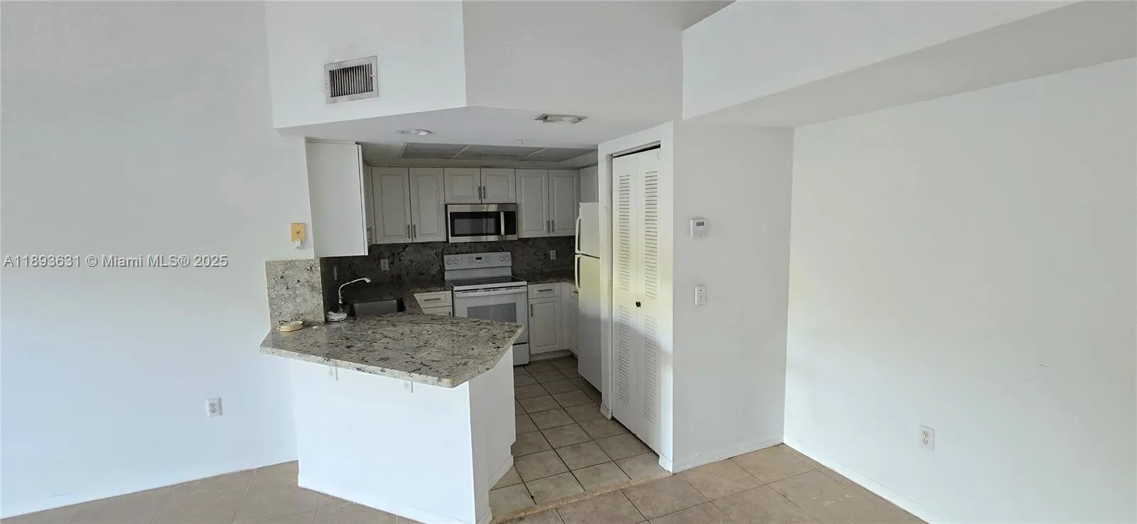 4149 N Haverhill Rd, #1619