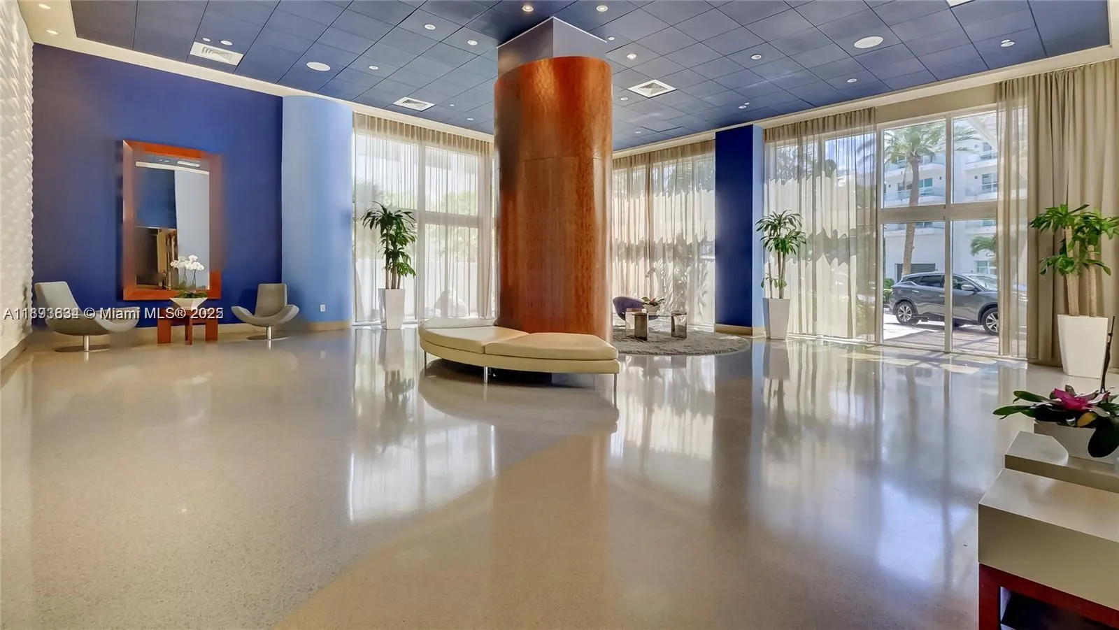 6365 Collins Ave, #3802