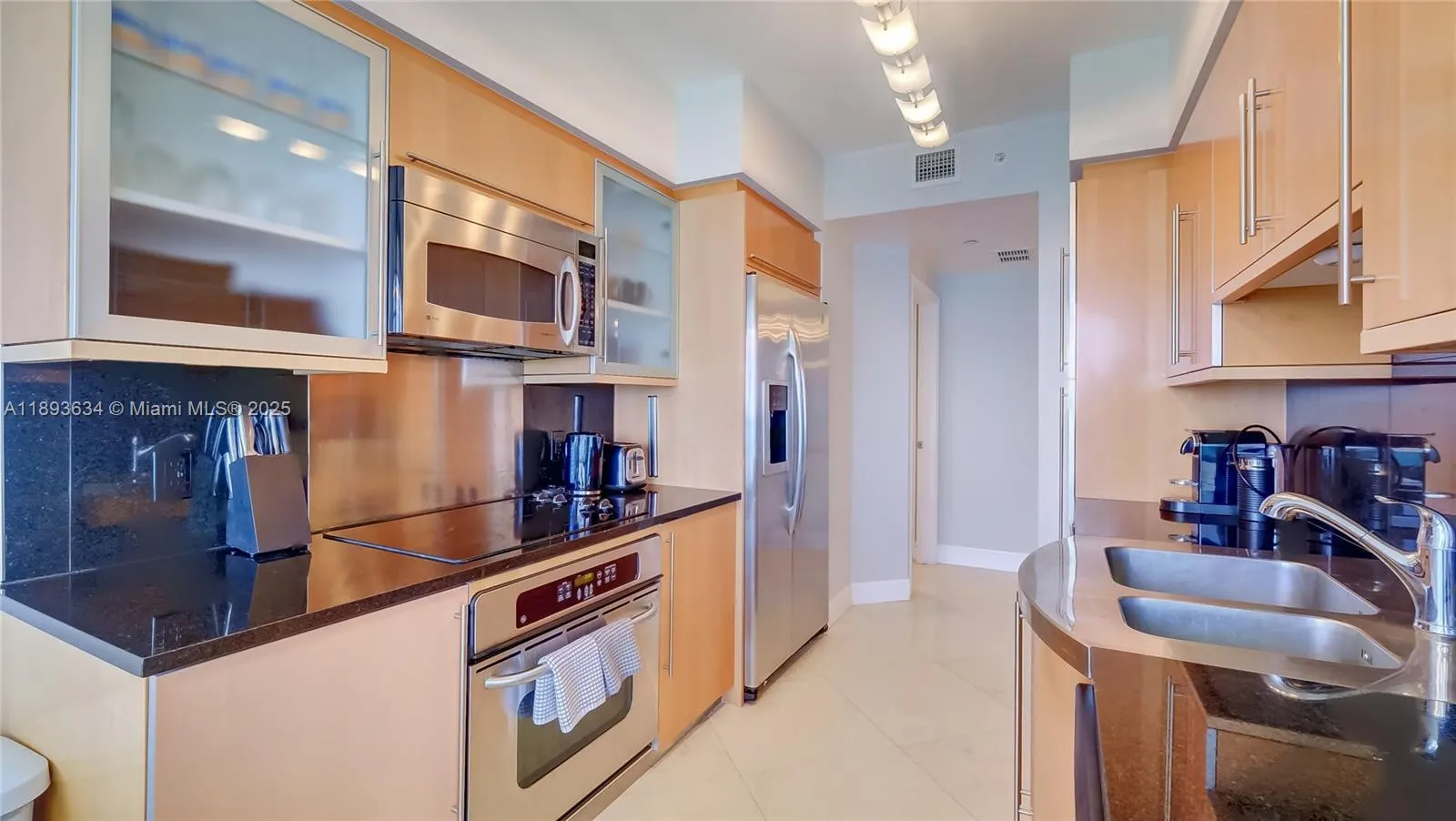 6365 Collins Ave, #3802