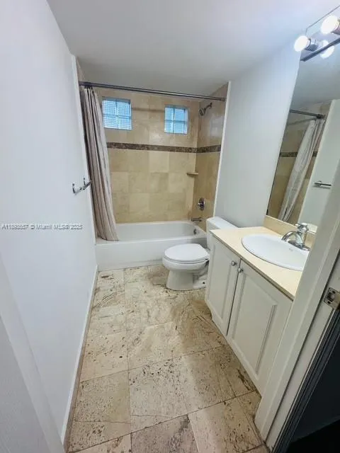 7800 Collins Ave, #203
