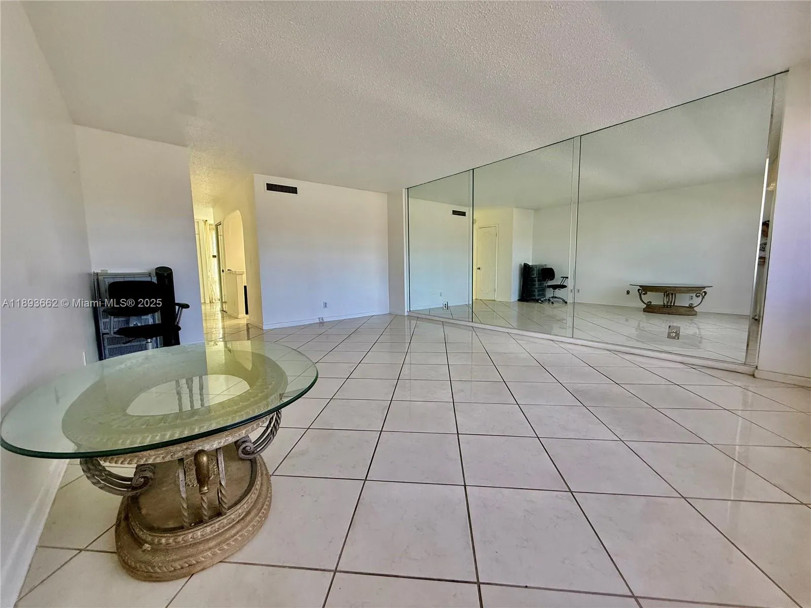 1401 S Federal Hwy, #218
