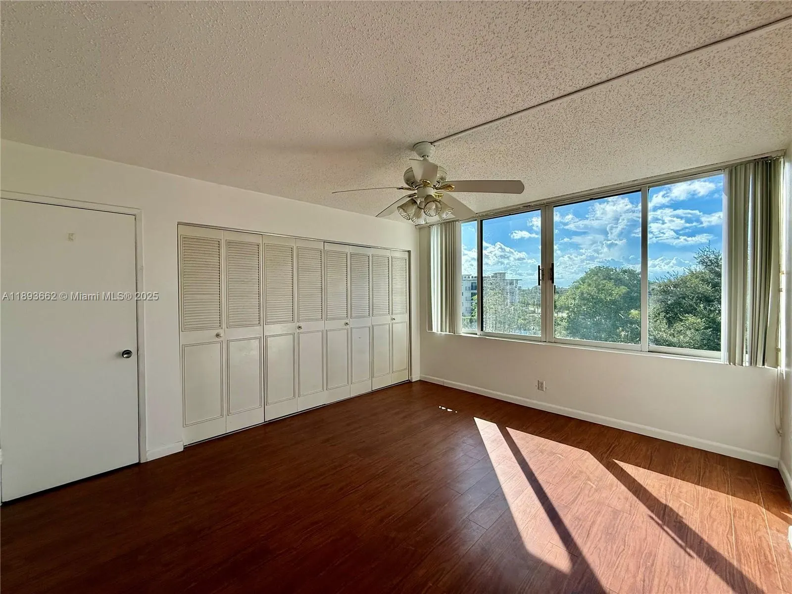 1401 S Federal Hwy, #218