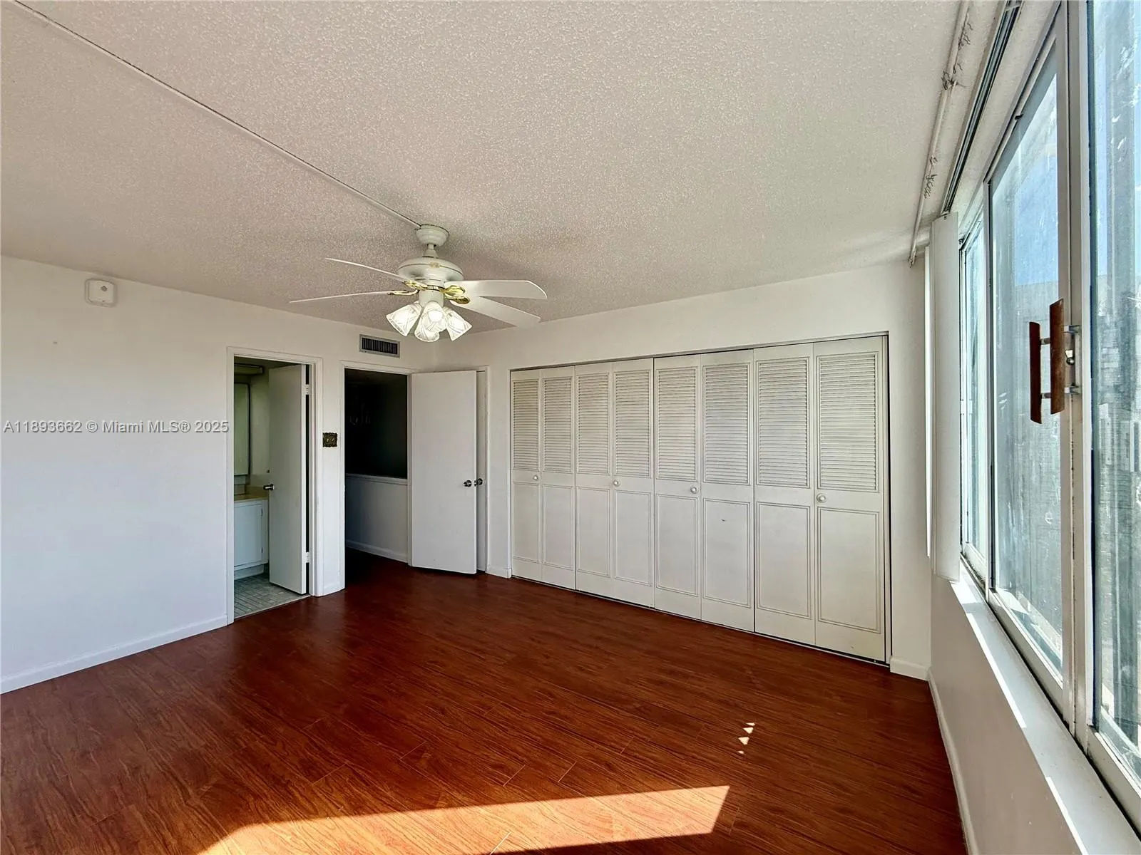 1401 S Federal Hwy, #218