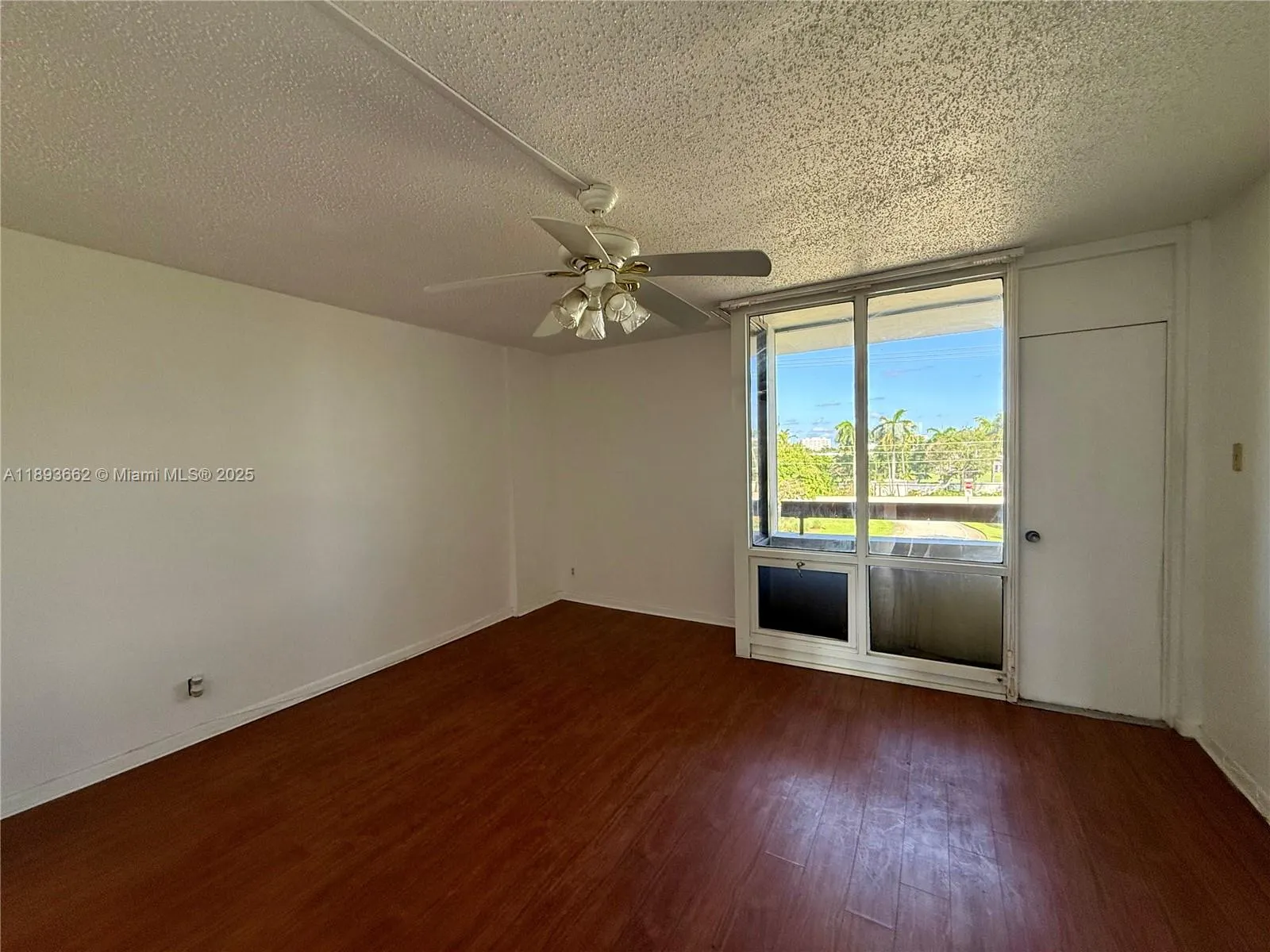1401 S Federal Hwy, #218