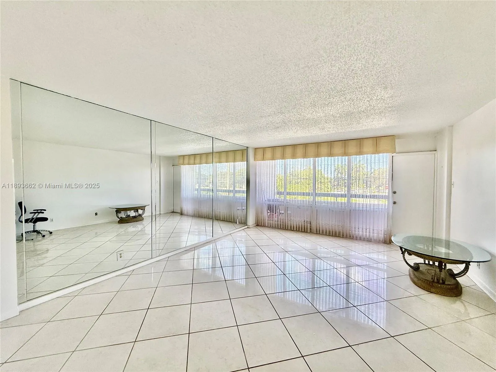 1401 S Federal Hwy, #218