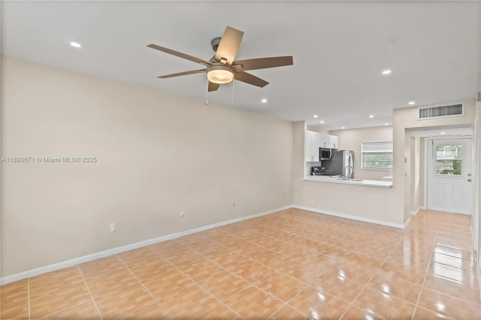 3405 NW 48th Ave, #610