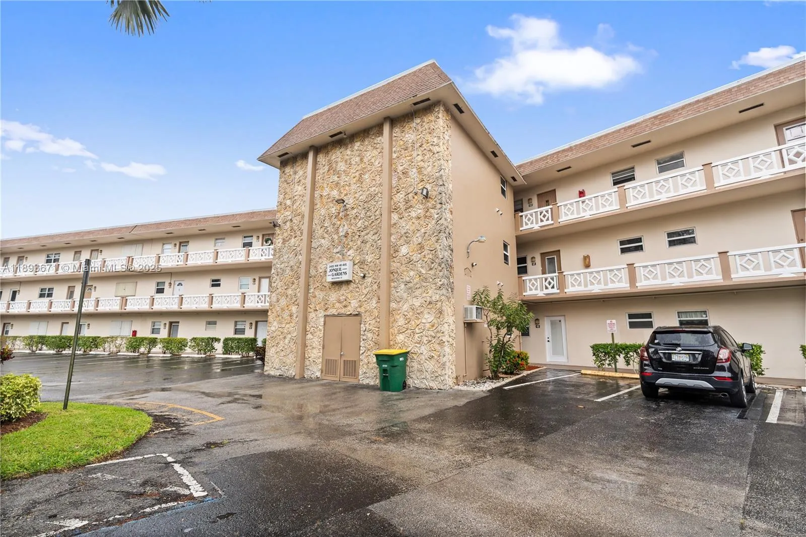 3405 NW 48th Ave, #610