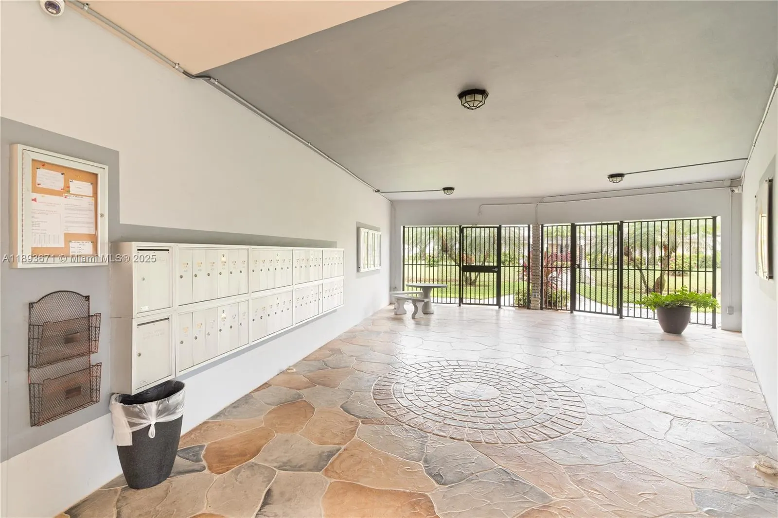 3405 NW 48th Ave, #610