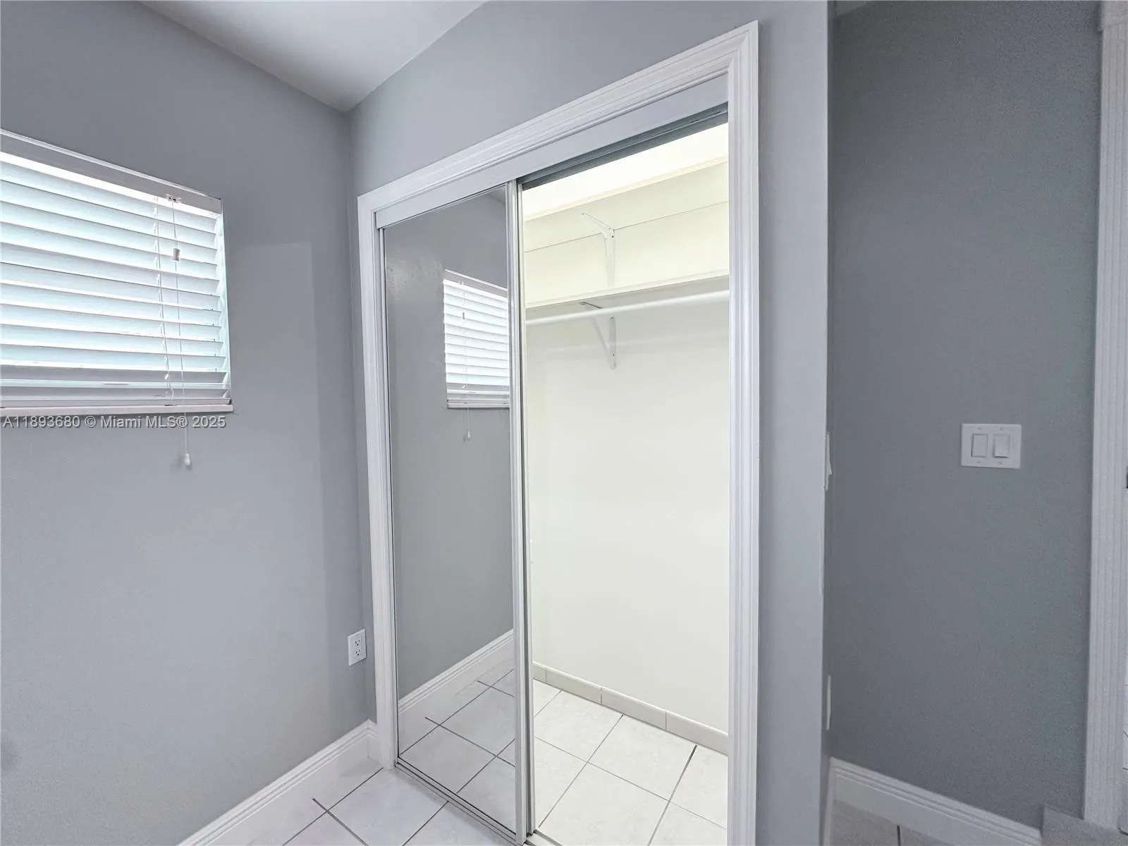 590 SW 36th Ave
