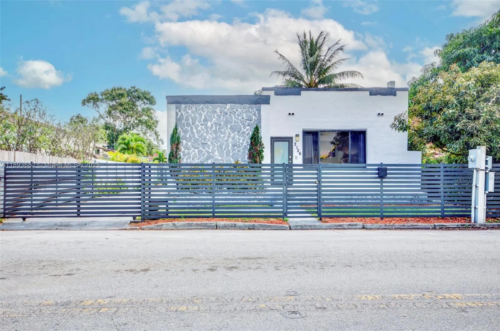 2126 NW 3rd St