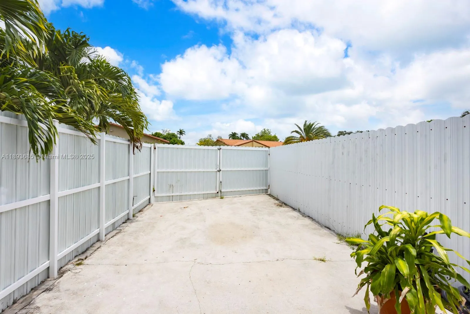 10770 SW 26th St, #0