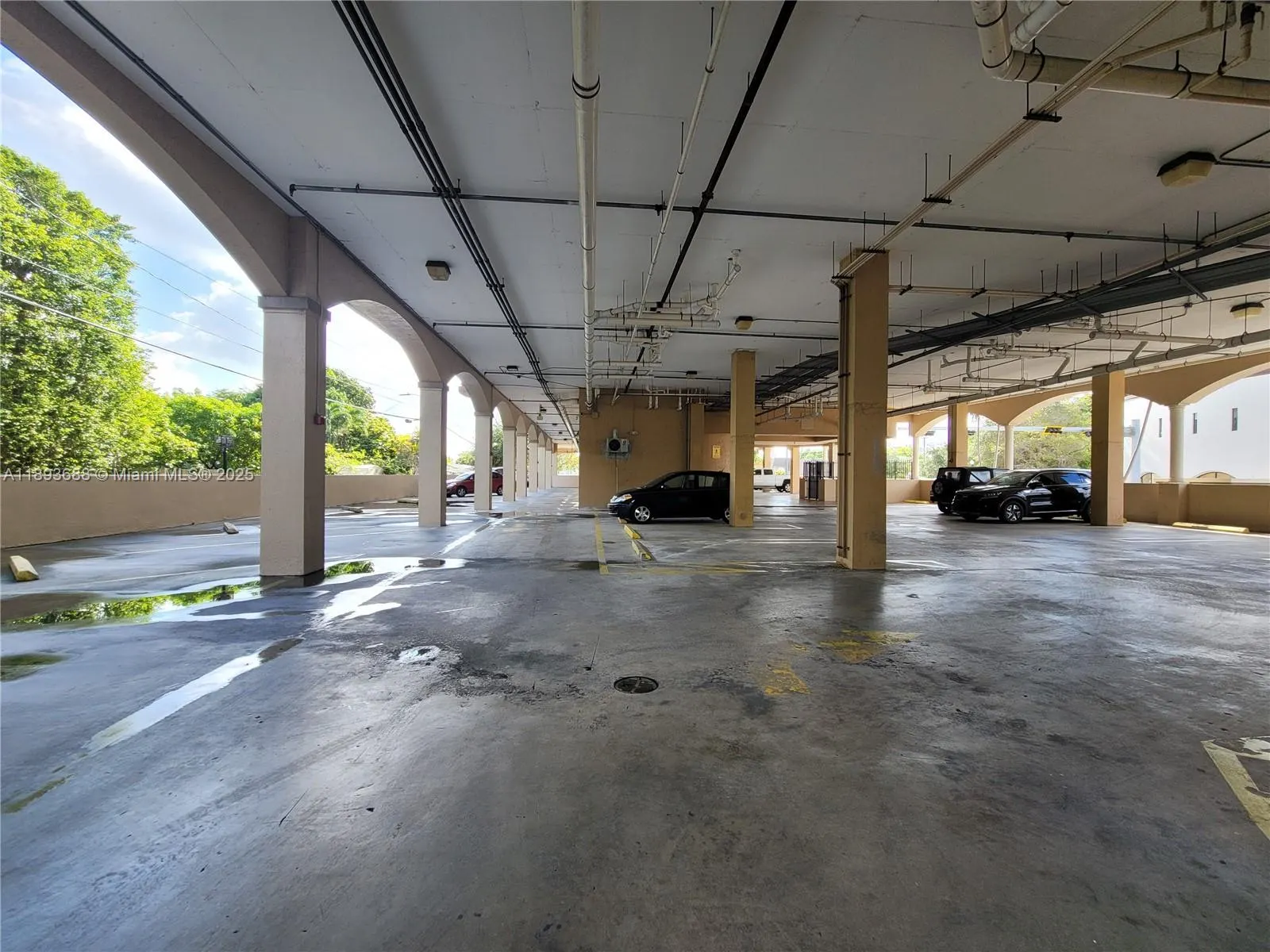 5271 SW 8th St, #411