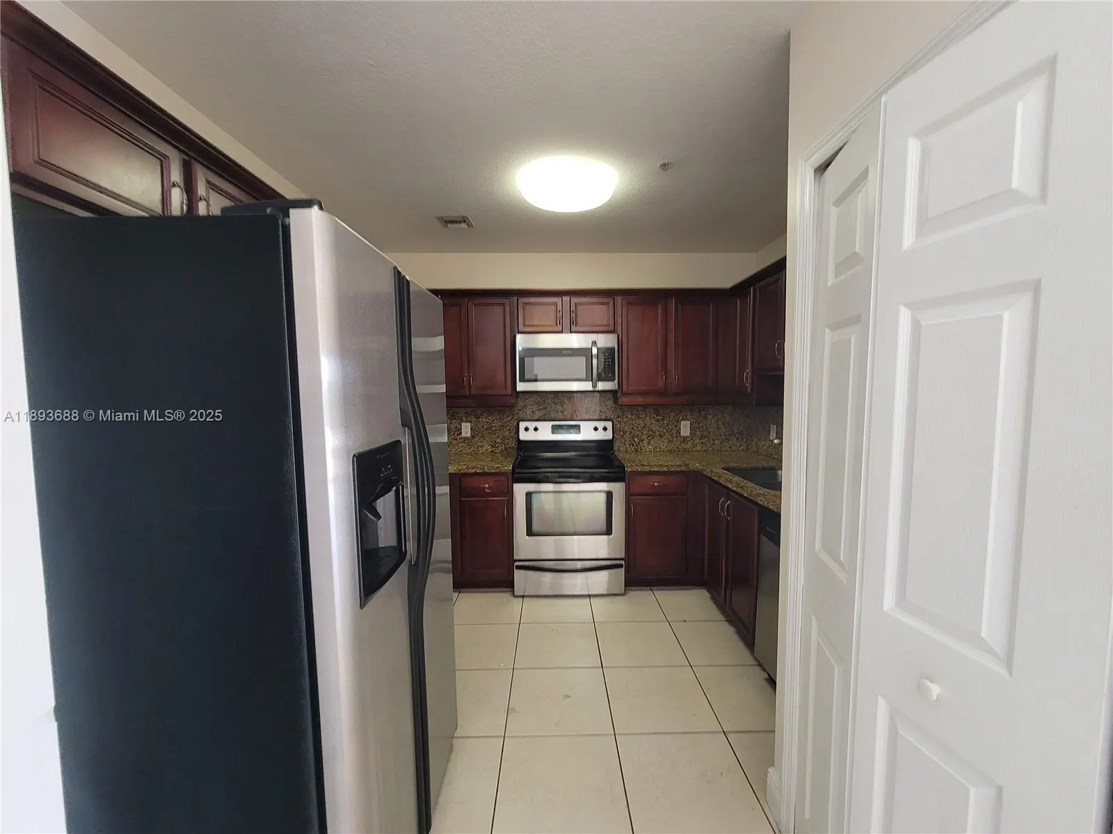 5271 SW 8th St, #411
