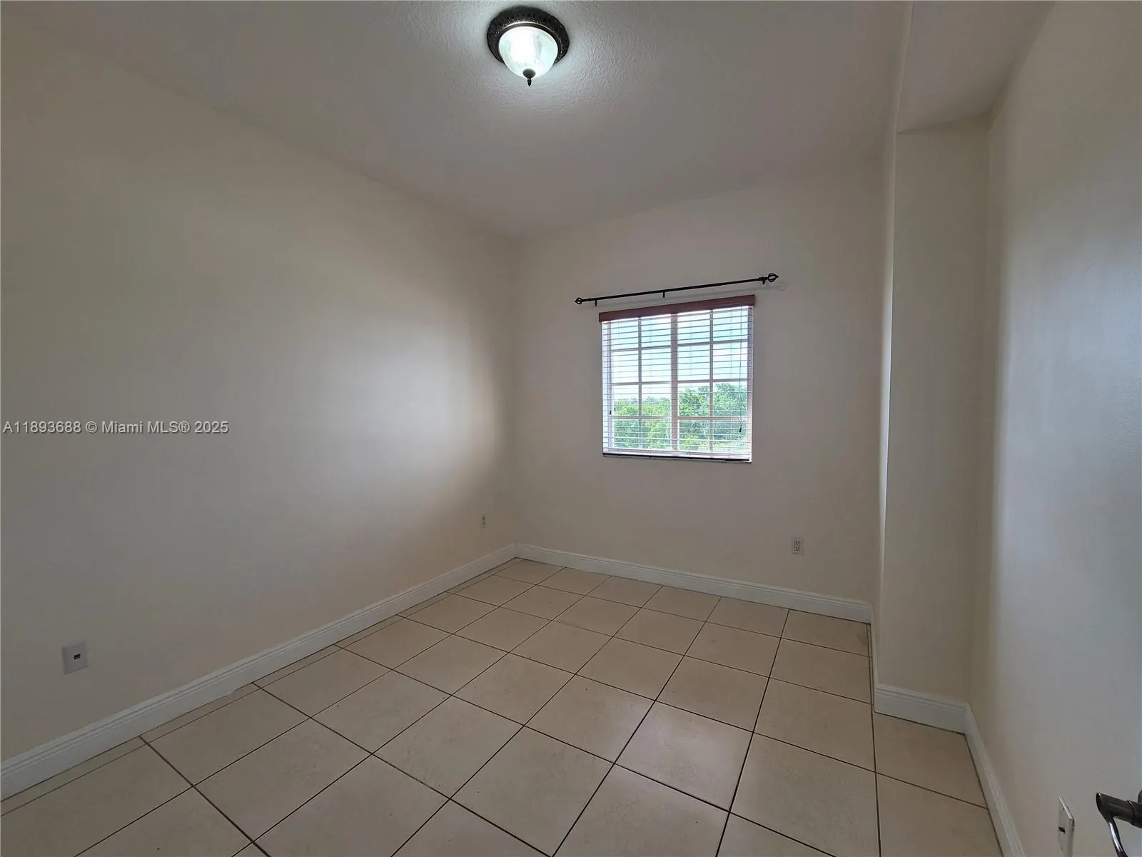 5271 SW 8th St, #411