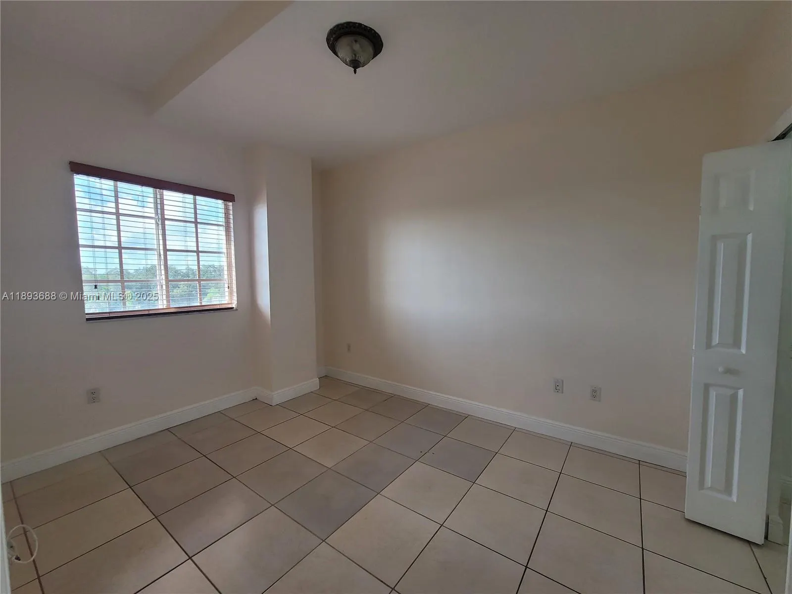 5271 SW 8th St, #411