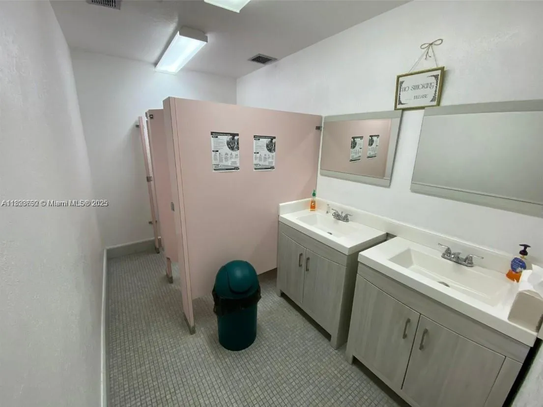 5245 NW 36th St, #230