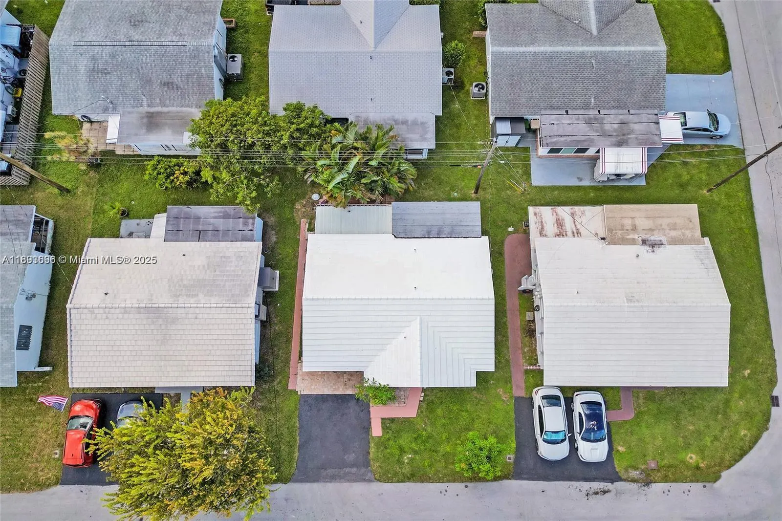 4577 NW 16th Ter