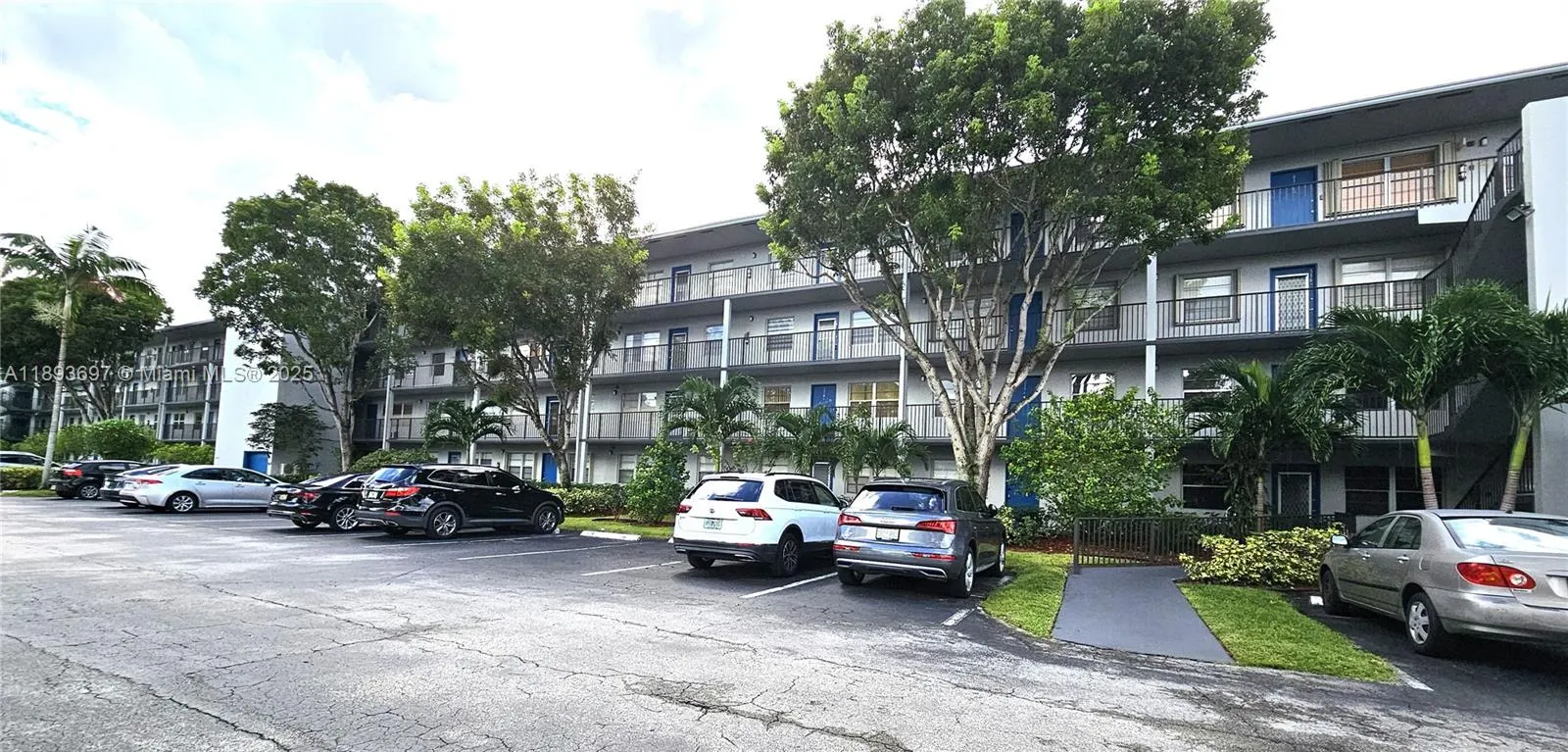 13450 SW 3rd St, #415D