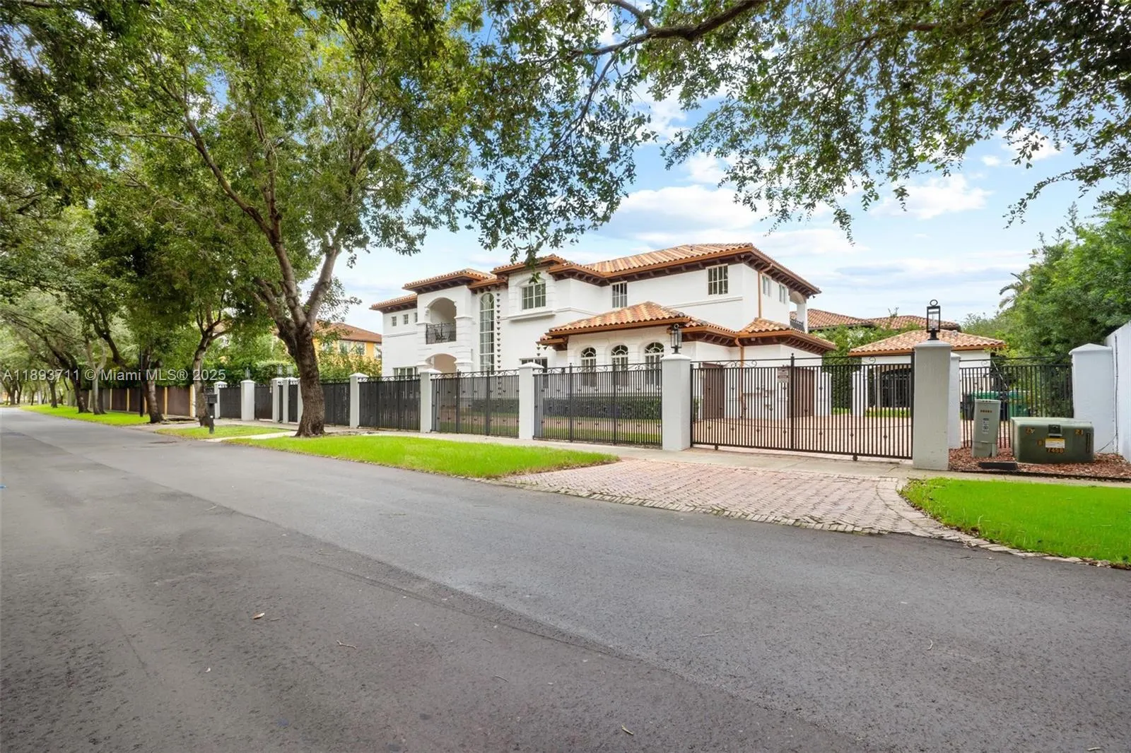 16763 NW 77th Path