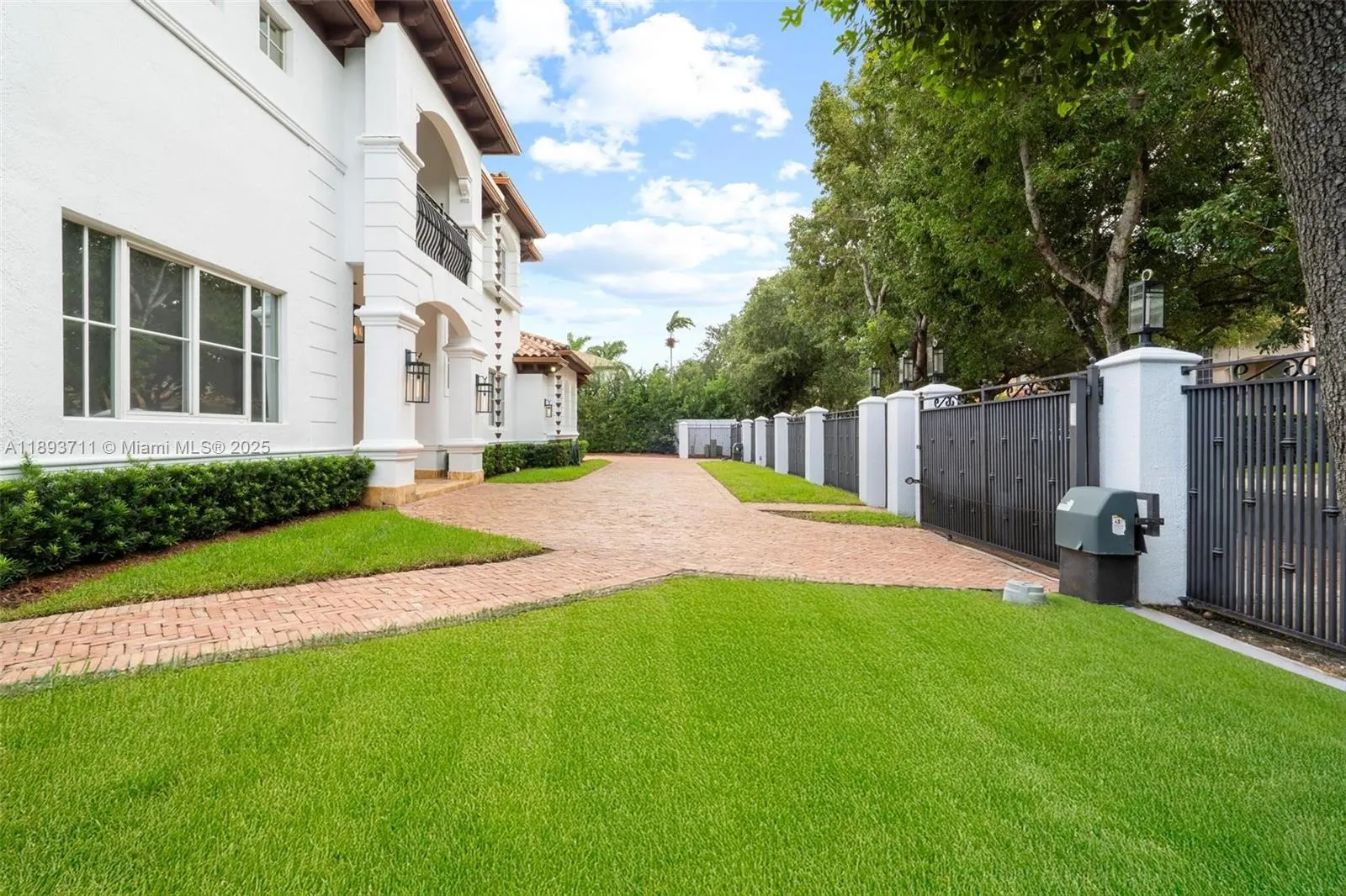 16763 NW 77th Path