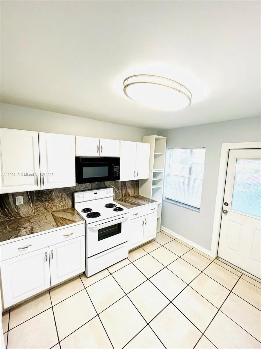 1050 Atlantic Shores Blvd, #108