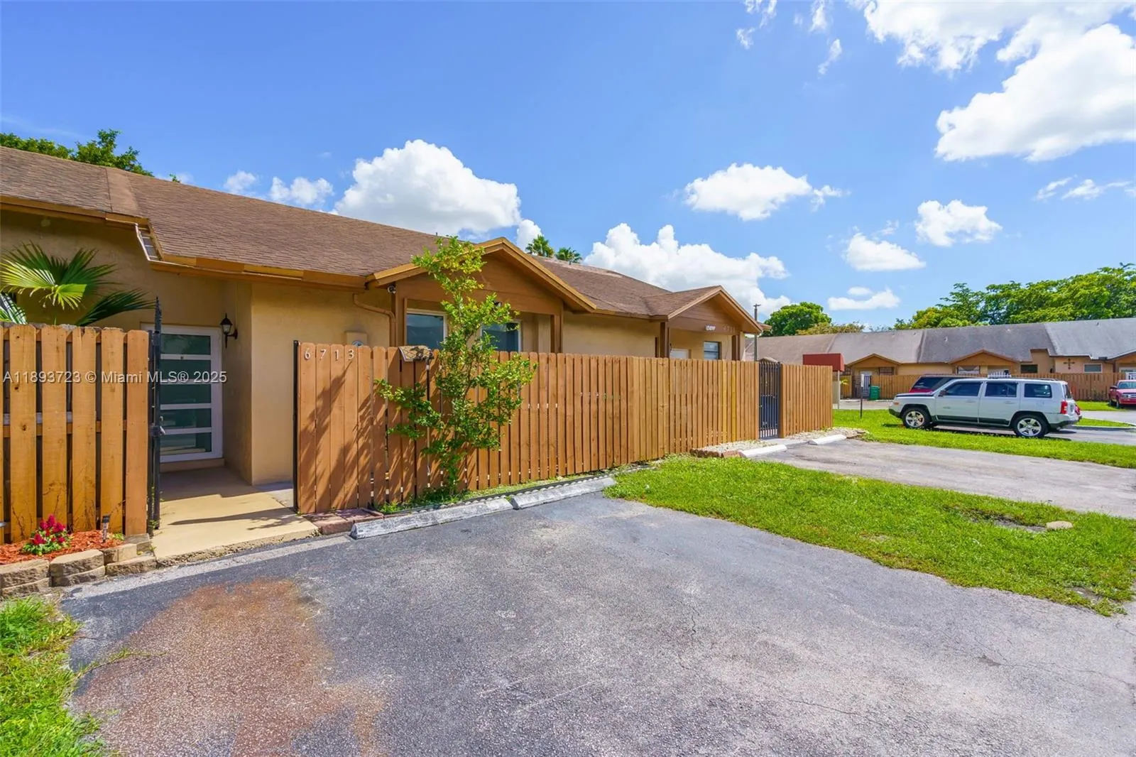 6713 NW 188th Ter, #6713