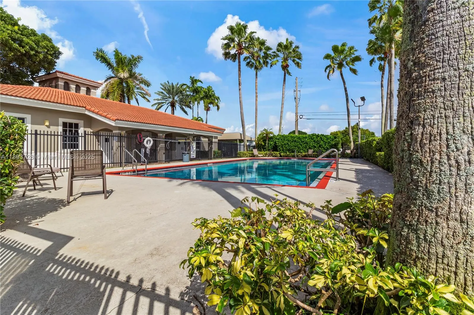 5463 SW 125th Ter