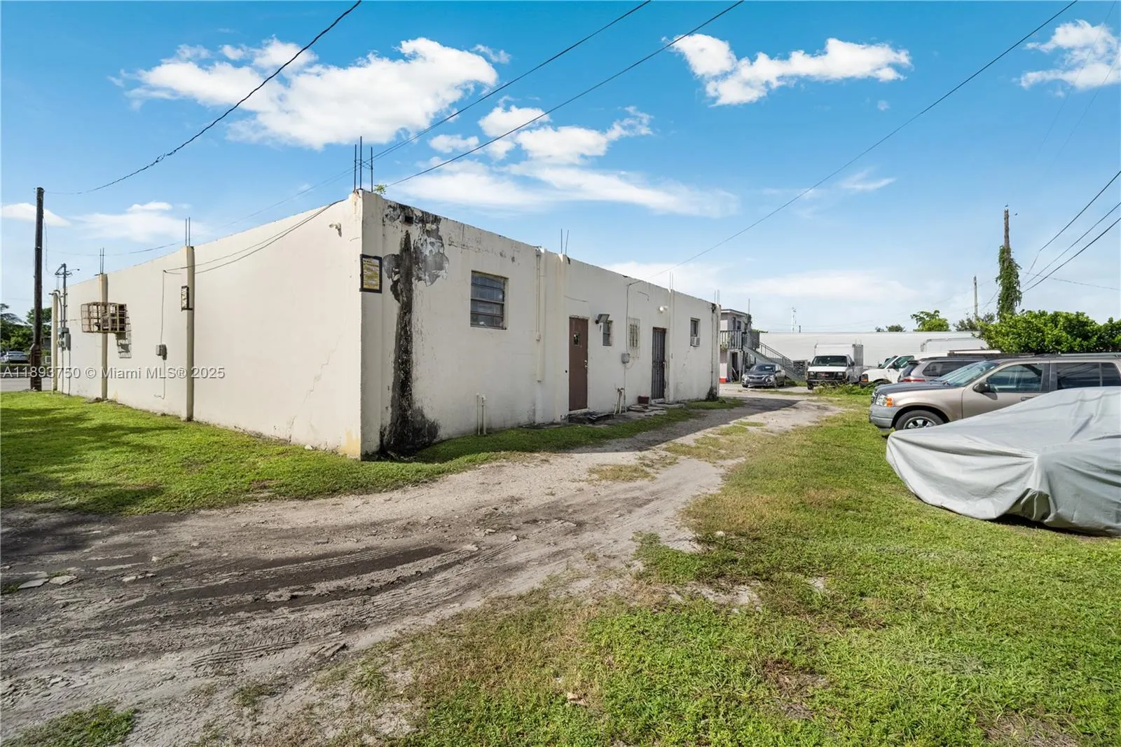 5619 Pembroke Rd