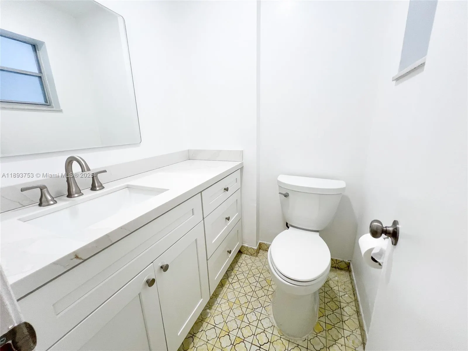 1445 Atlantic Shores Blvd, #206