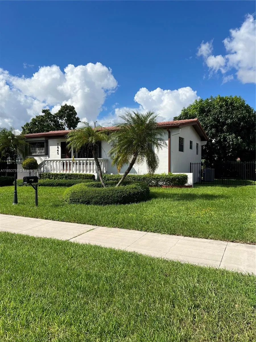 7845 SW 19th St, #0