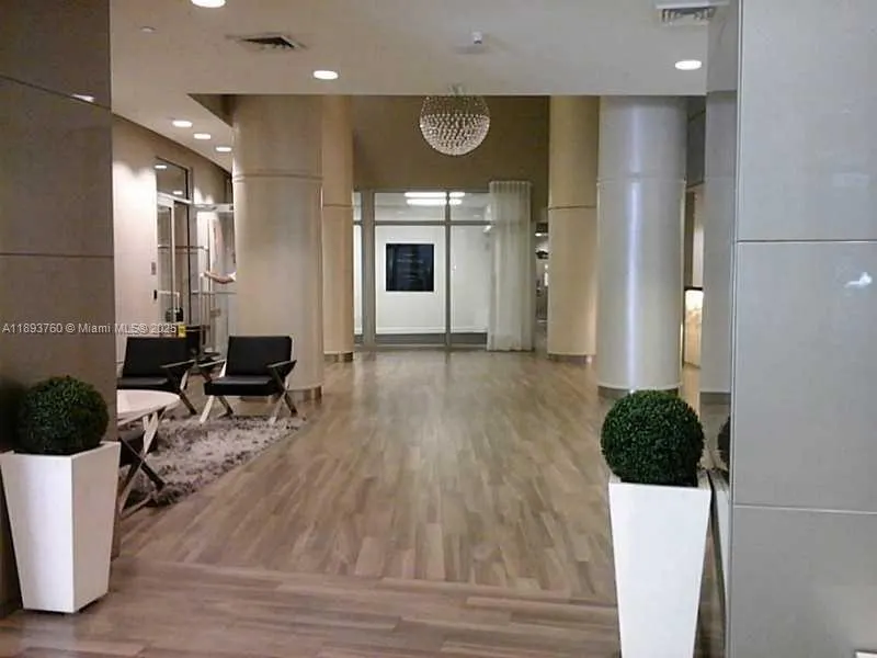 1750 N Bayshore Dr, #4812
