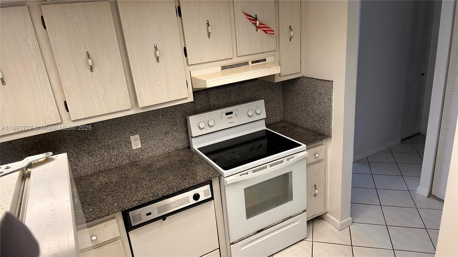 100 Bayview Dr, #1030