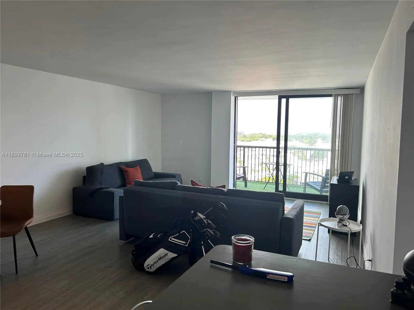 1800 Collins Ave, #15B