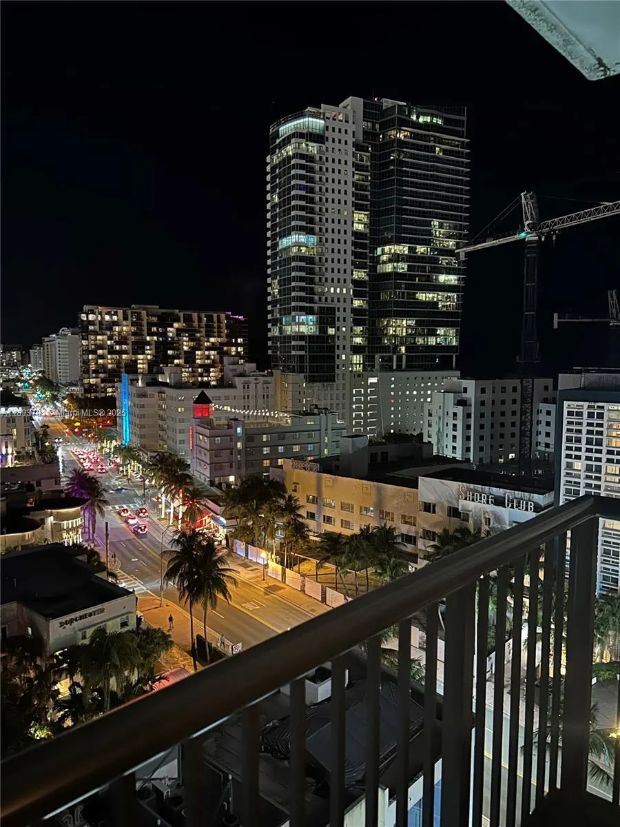 1800 Collins Ave, #15B