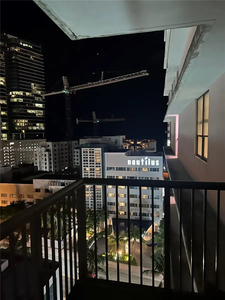 1800 Collins Ave, #15B
