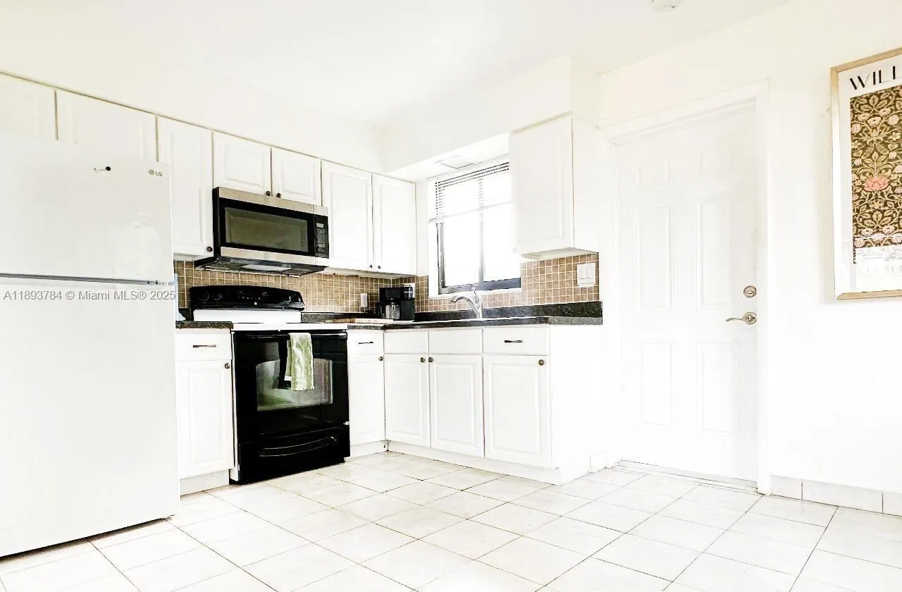 1505 SW 22nd St, #1-2