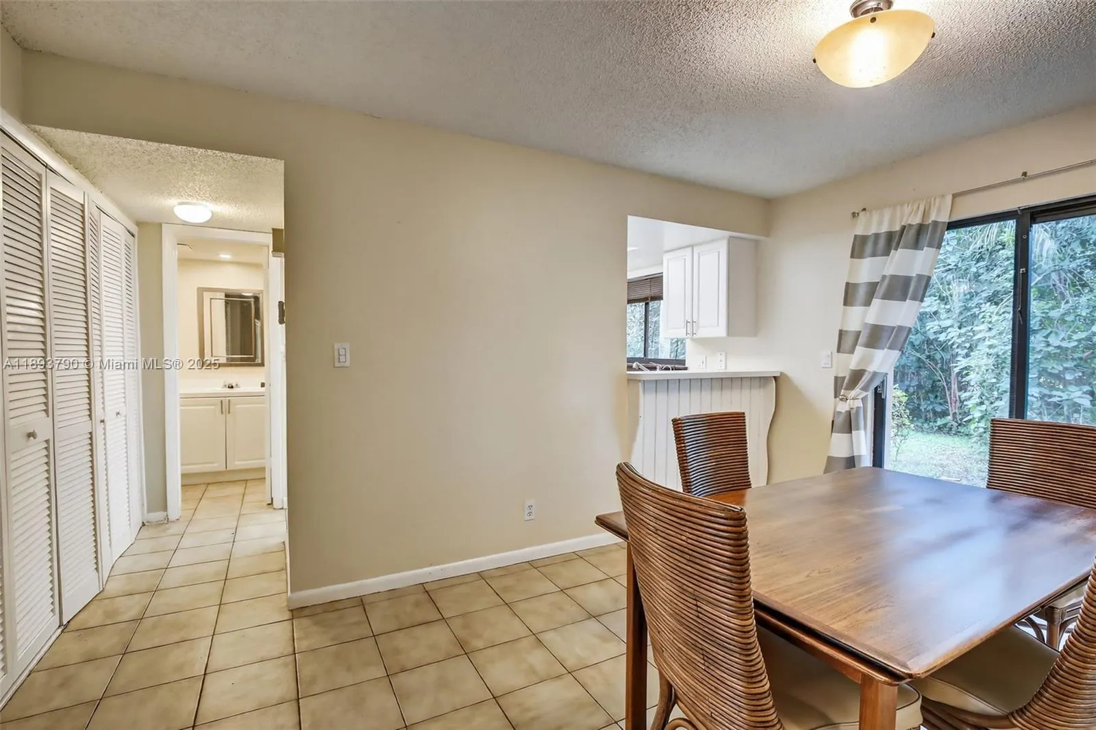 247 Wimbledon Lake Dr