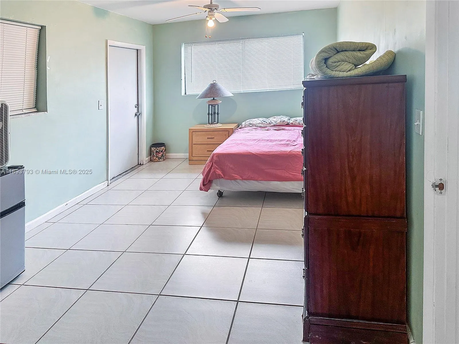 621 SW 5th Ct