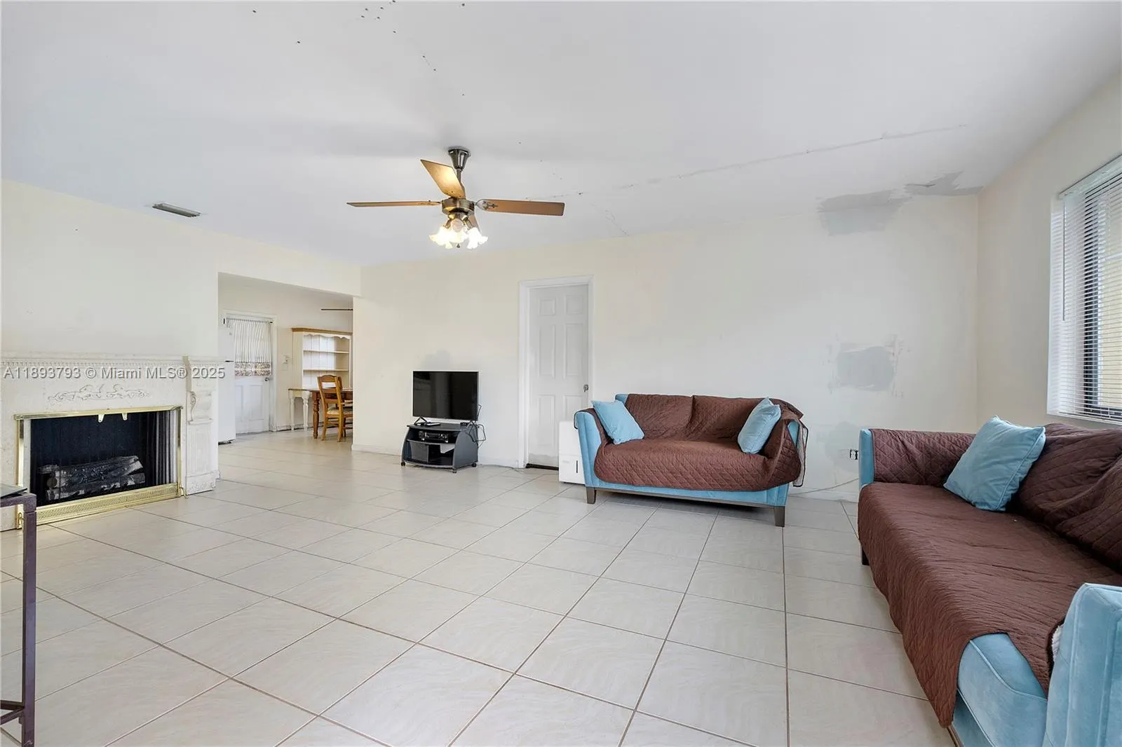 621 SW 5th Ct
