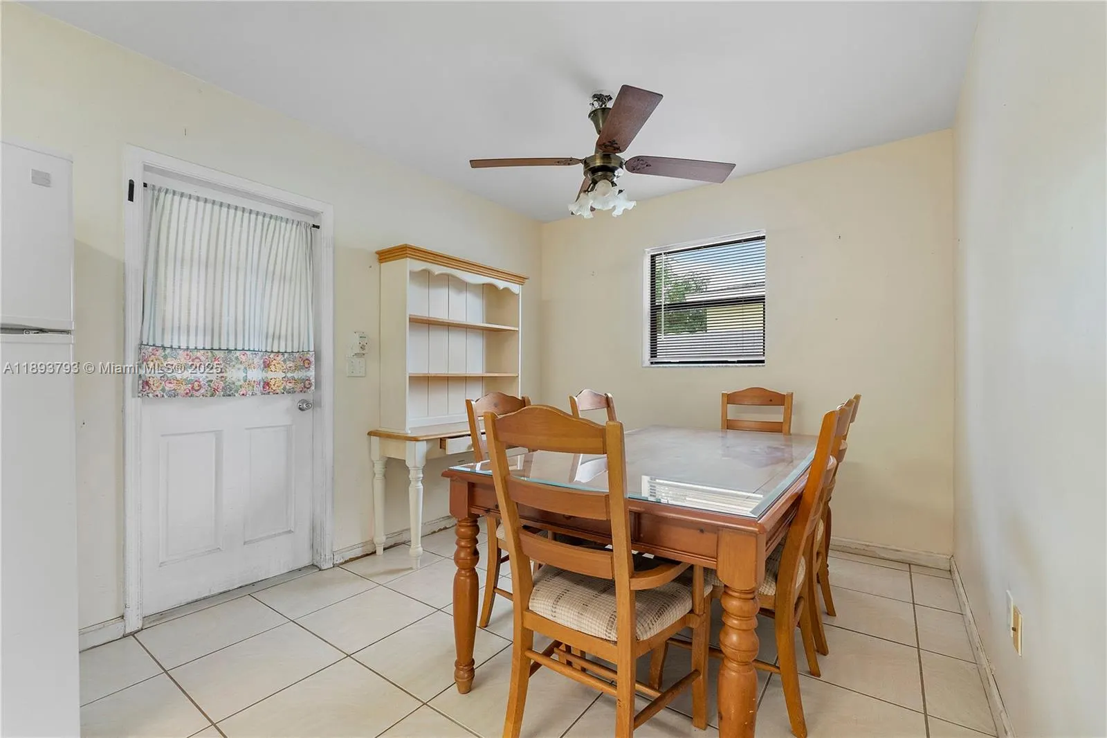 621 SW 5th Ct