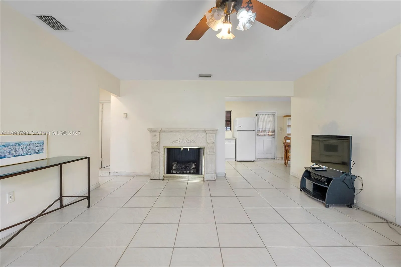 621 SW 5th Ct