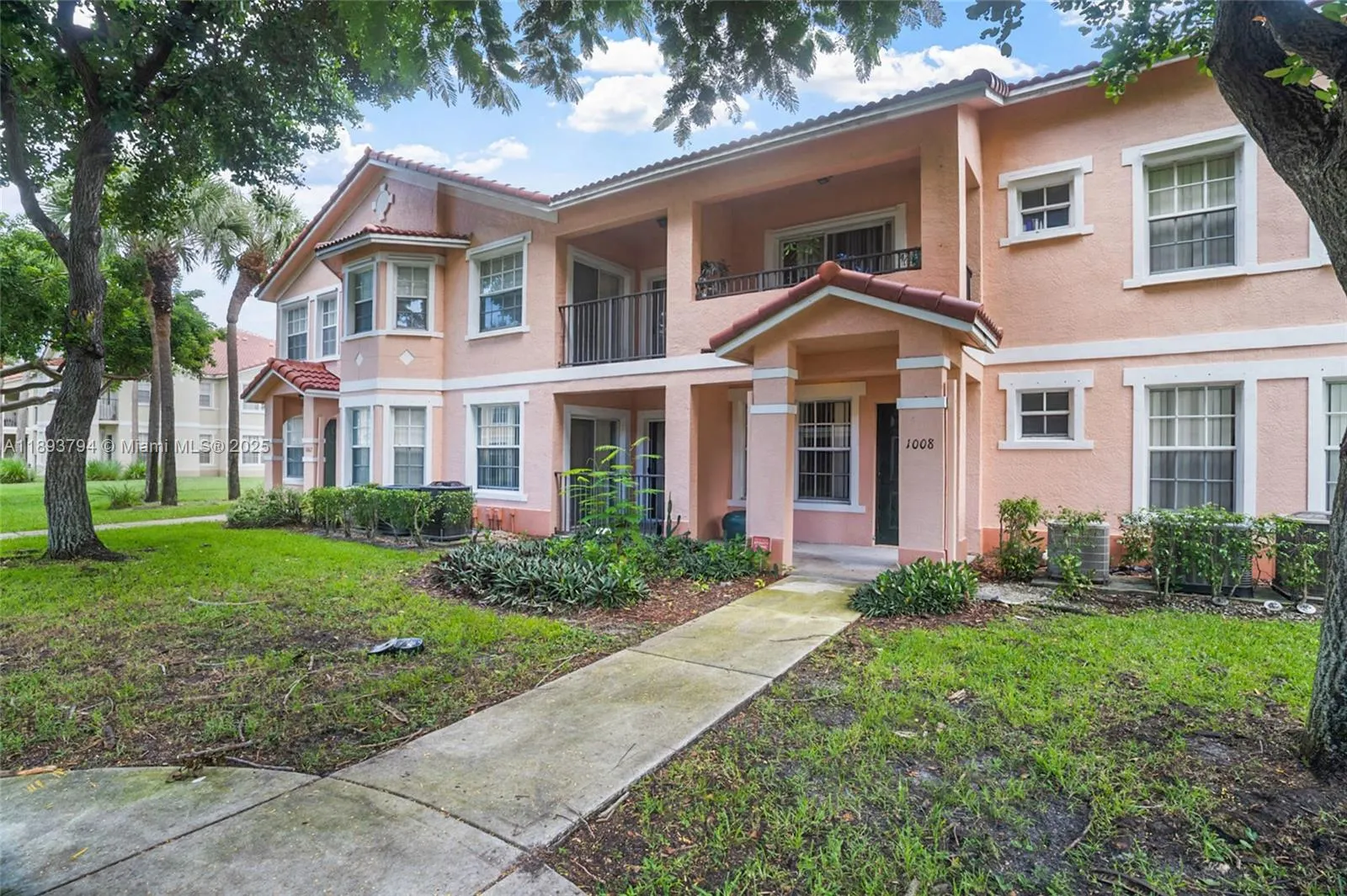 1008 Belmont Ln, #1008